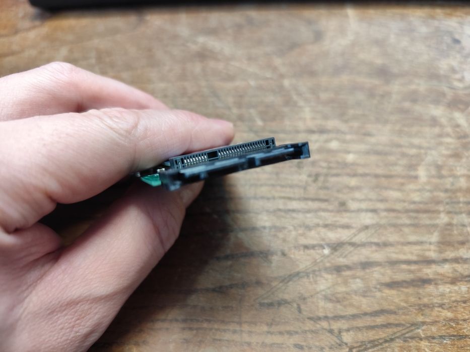 SSD 1.8" 240GB за лаптоп