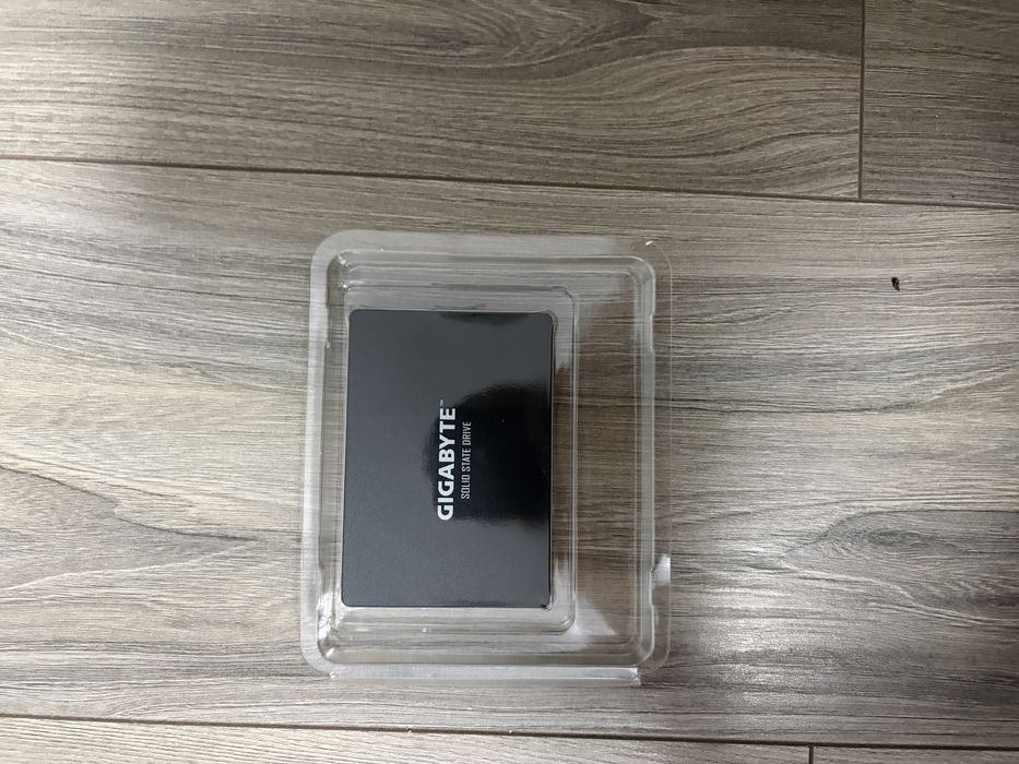 Gigabyte ssd  256gb
