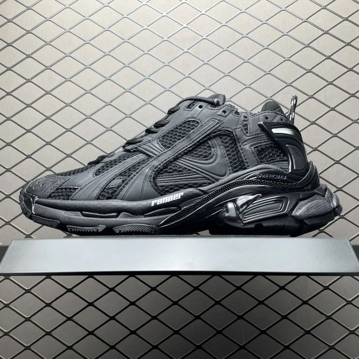 Balenciaga Runner - Black/Dark Green
