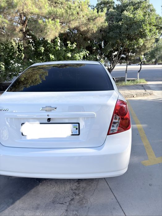 Chevrolet gentra avtomat
