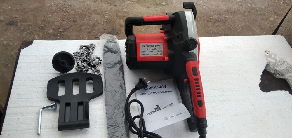 Мошний Електро пила 3.8 КВ