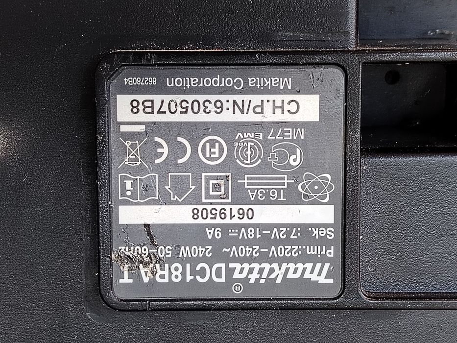 Incarcator baterii Makita li Ion 18v, 14,4v cu încărcare rapidă