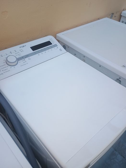Mașină de spălat rufe clasa AA frigider cu congelator Candy Beko artic