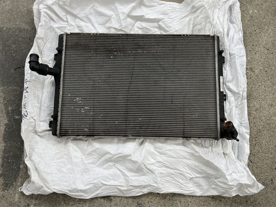 Radiator racire apa vw passat b7 cod motor cffb euro5 3c0121253ar