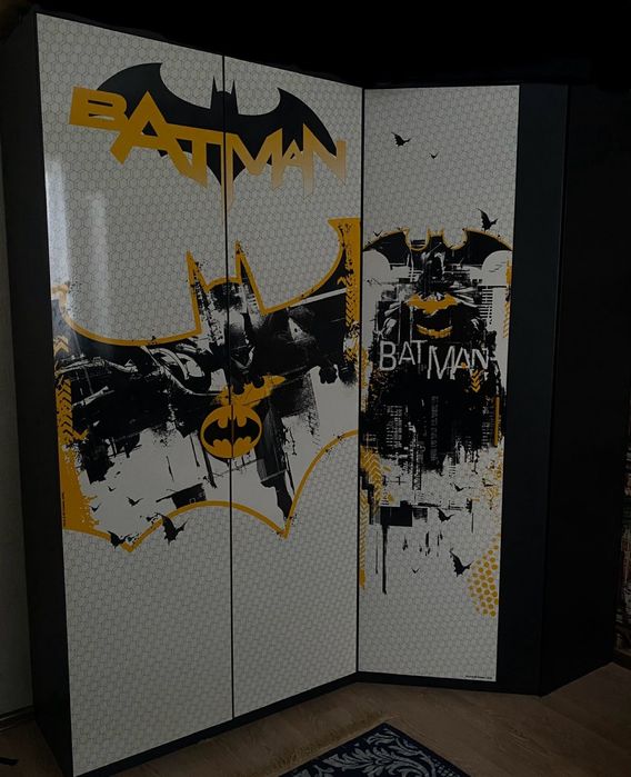 Продаю детский уголок Бэтмен