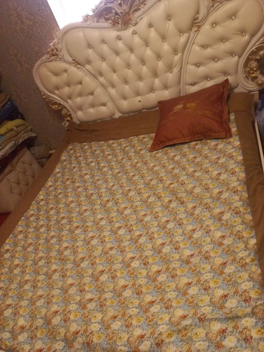 Двухспальный кровать