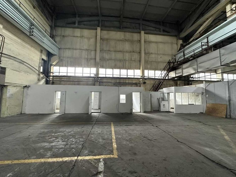 Дава се под наем Склад в Пловдив, Индустриална зона - Юг - 2300 кв.м за 8211 € - Снимка #6