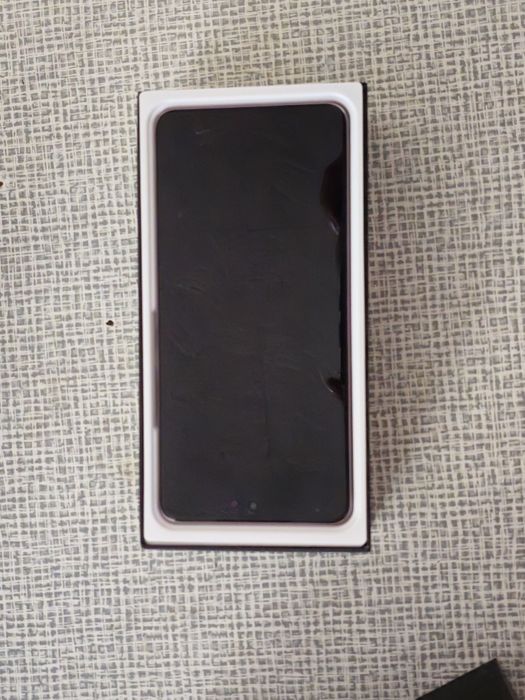 Продам телефон Vivo V50 Lite