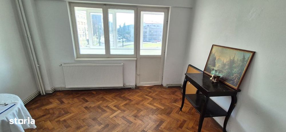 3 camere Romanilor / Bou' Rosu