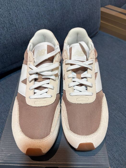 New Balance u370