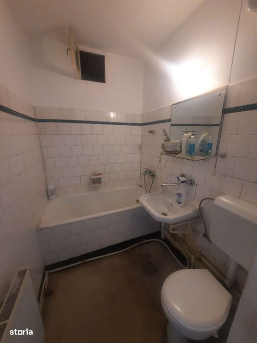 Vand apartament 4 camere semicentral - Satu Mare