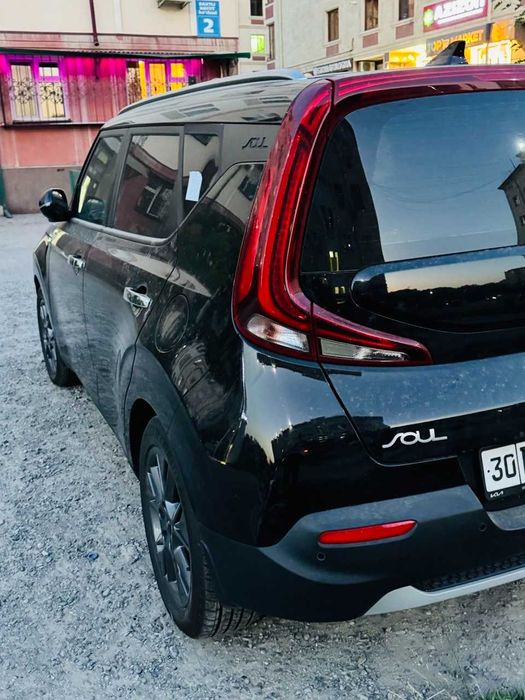 Aqilli Kia Soul mashinasi