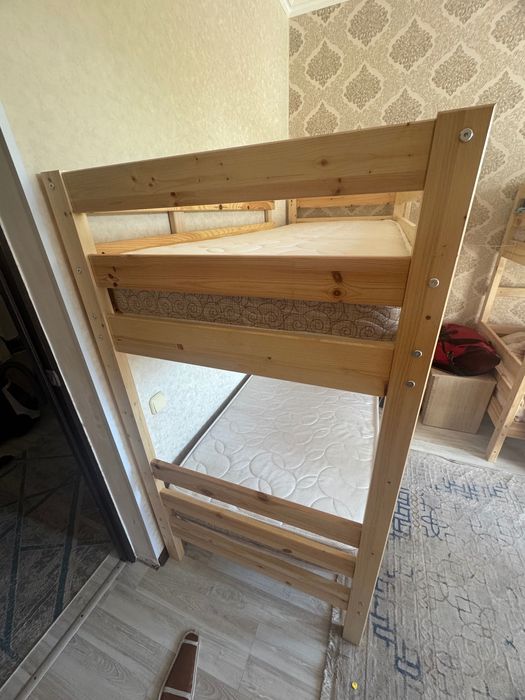 Двухъярусная детская кровать