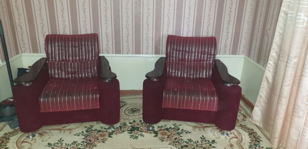 Диван-книжка и 2 кресла