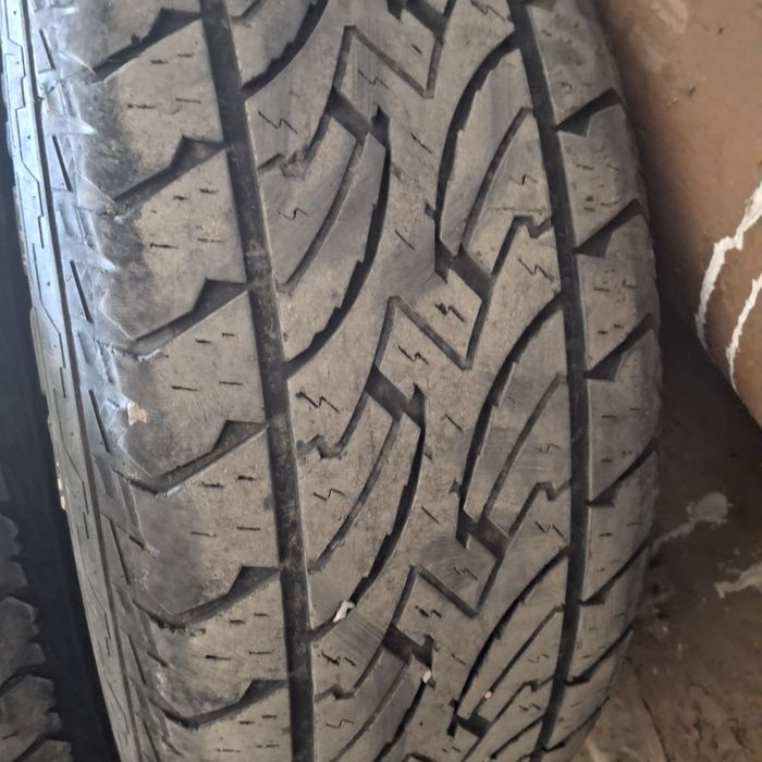 Продам резину лето 265/65/17