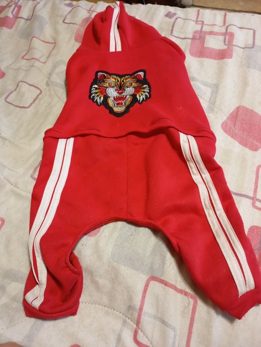 Продам костюмчик для собак