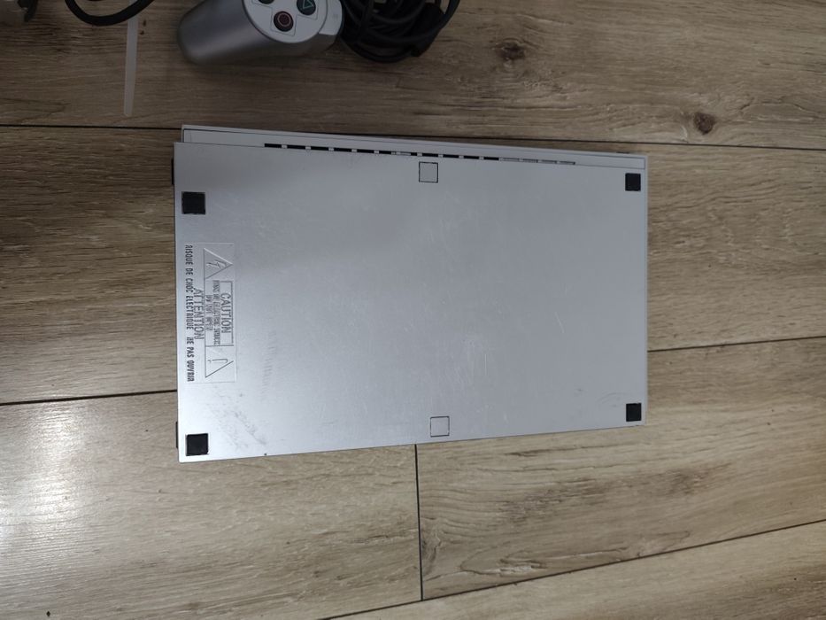 Vând PS 2 Fat SILVER inpecabil