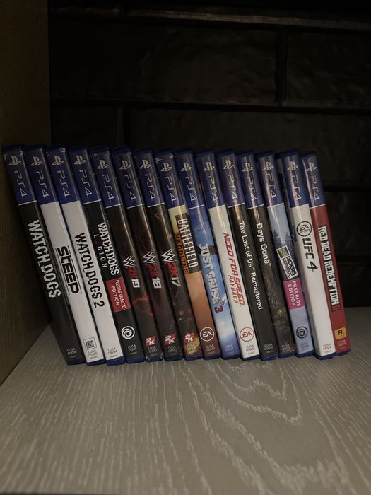PS4 + контролер + игри