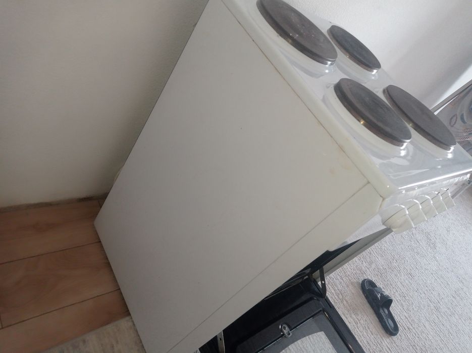 Продаётся электрическая плита