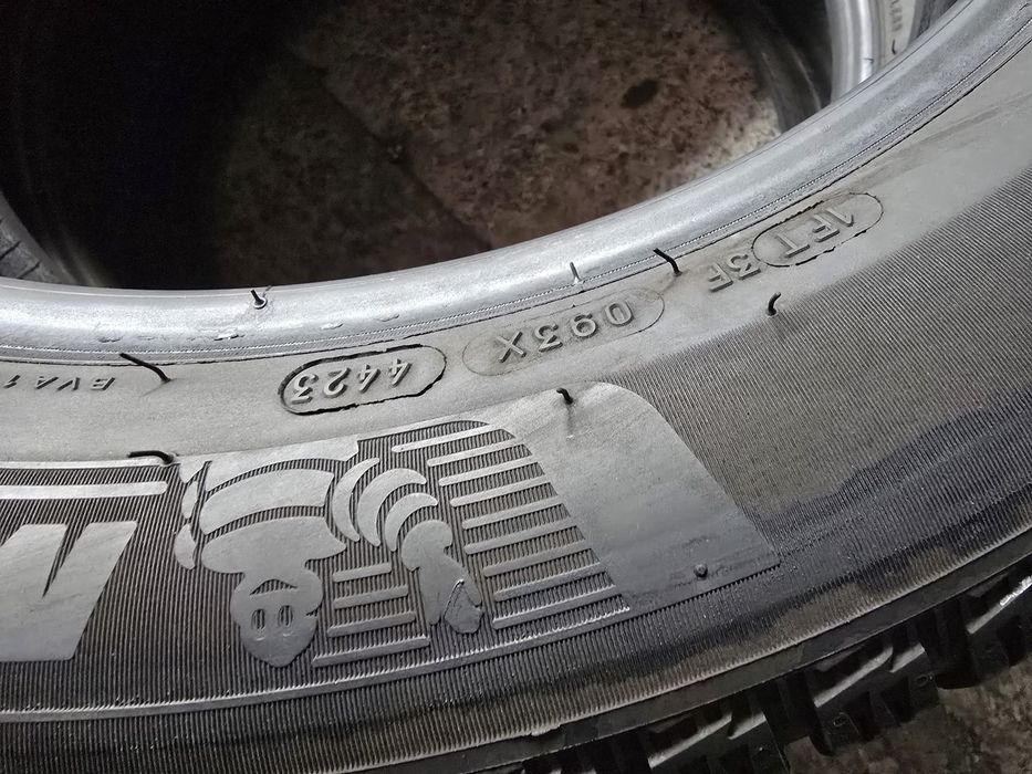 Michelin 215/55 R17 98V MS iarnă