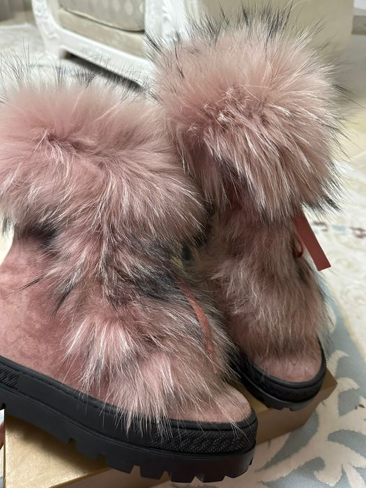 Ghete din piele întoarsă cu blană de vulpe