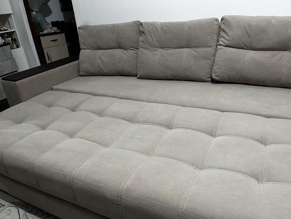 Гостинный раскладной  диван