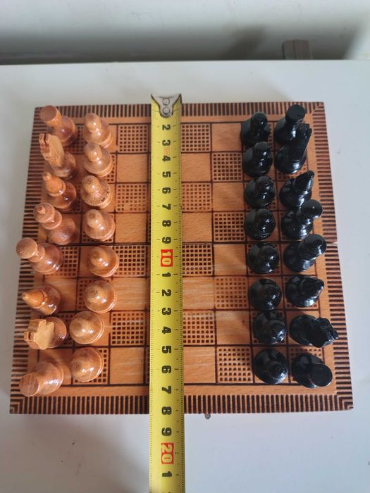 Страхотен Стар Дървен Шах