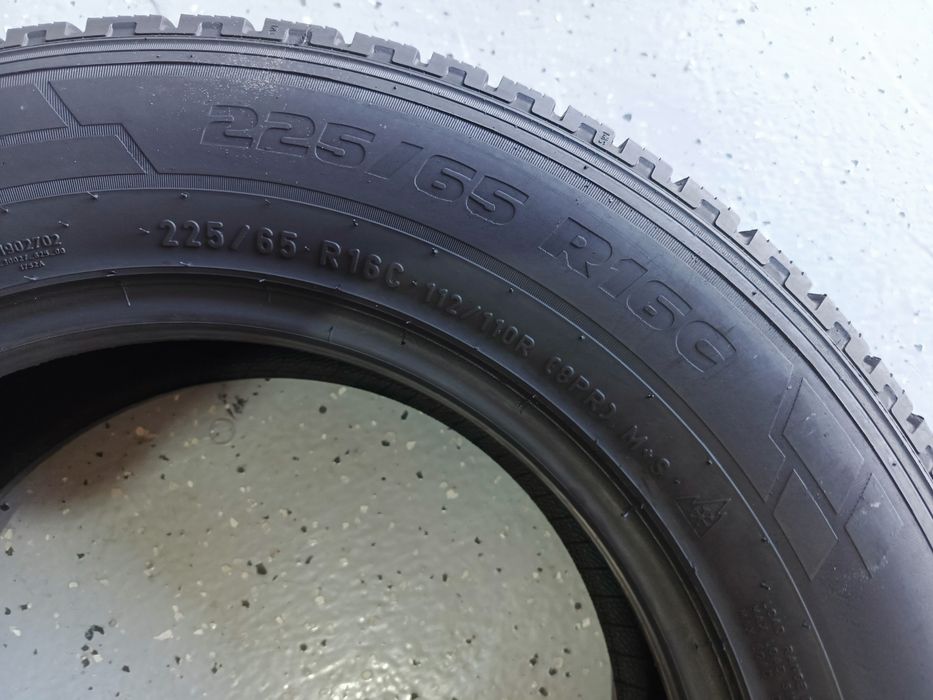 225.65.16C Pirelli M+S Second-hand