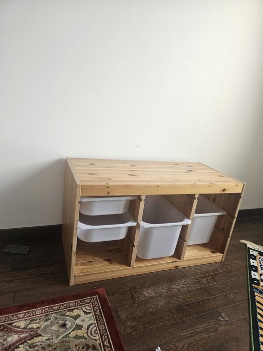 Ikea стеллаж, и 4 контейнера