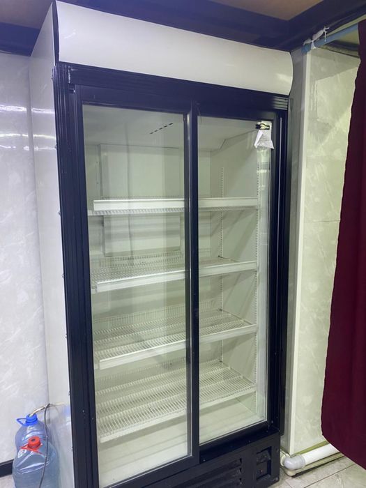 Холодильная витрина