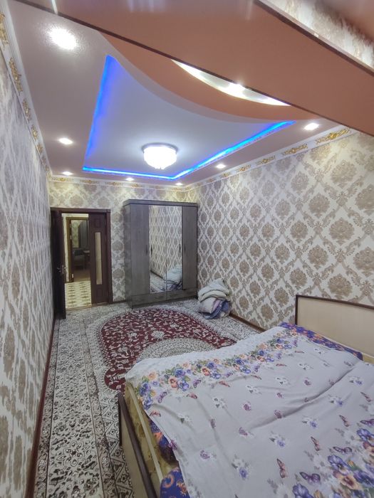 Srochna vagzalda 3 xonali uy ijaraga beriladi