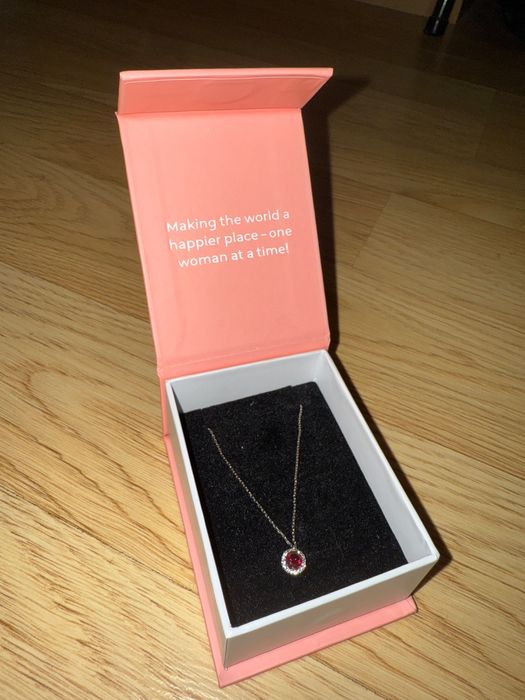 Продавам бижу/герданче рубин