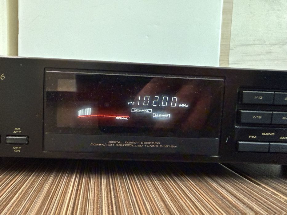 Pioneer F-656 Качествен тунер