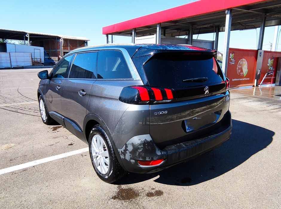 Peugeot 5008/1.6 hdi/2018