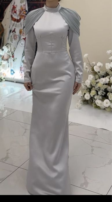 Платье вечернее в идеальном состоянии