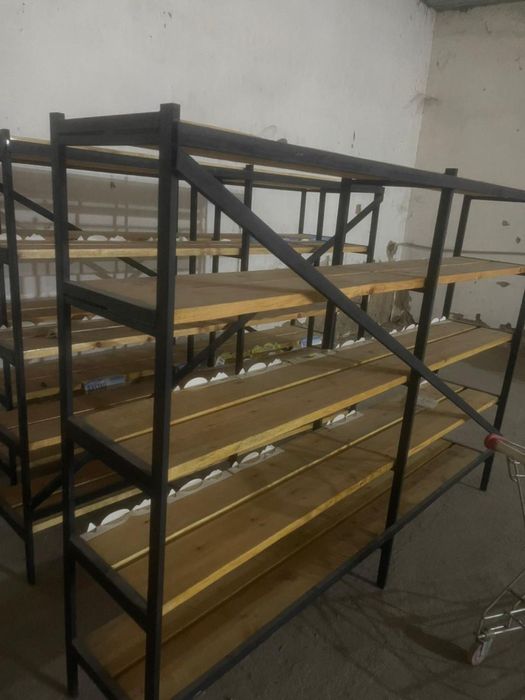 Металлический стелаж