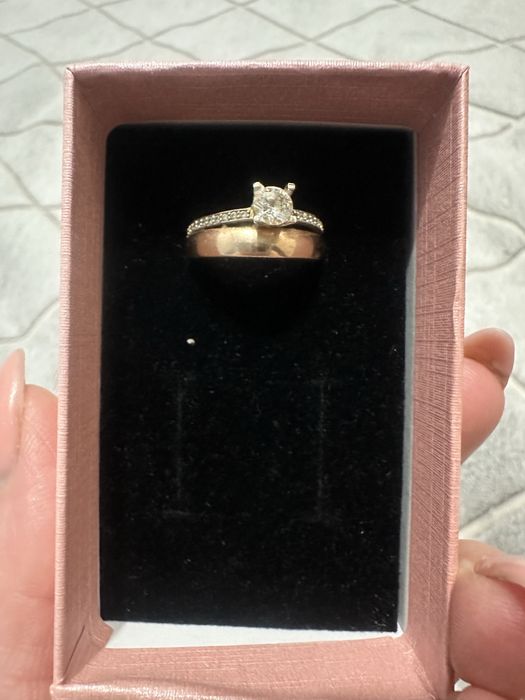 Продам  золотые кольца