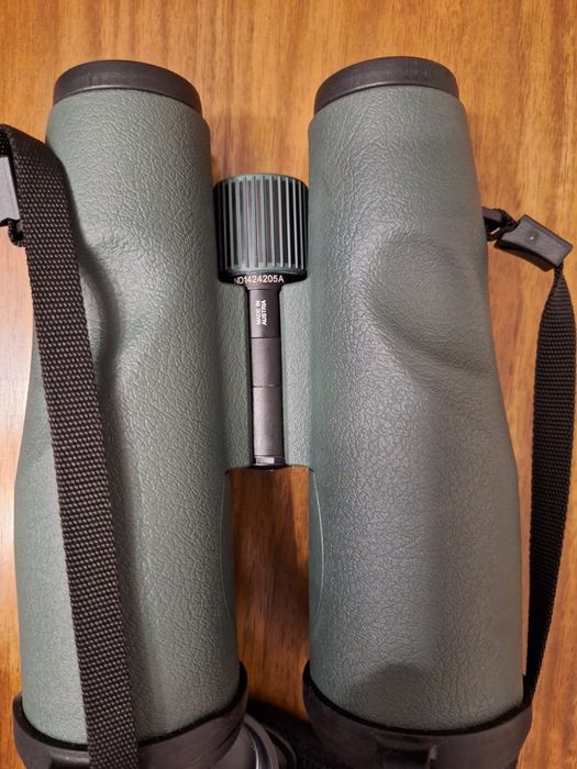 Vând binoclu Swarovski slc 15x56