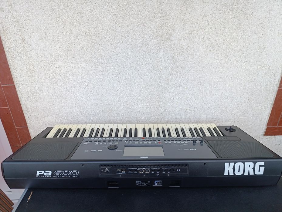 Orga pian korg pa 600