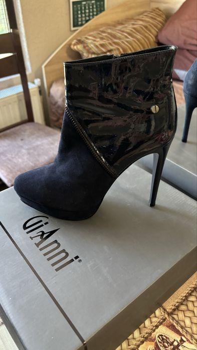 Продавам  дамски боти