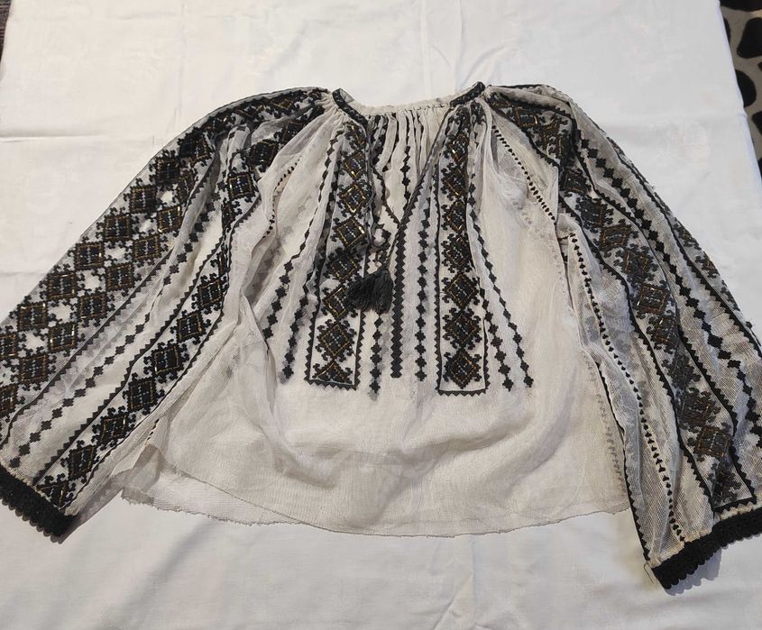 Ie tradițională olteneasca