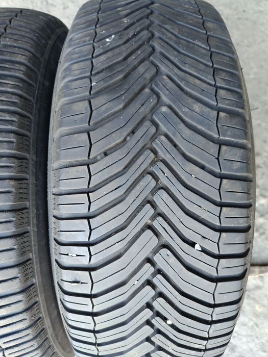 Всесезонни гуми -15цола -205/60-1бр.-65лв."MICHELIN"