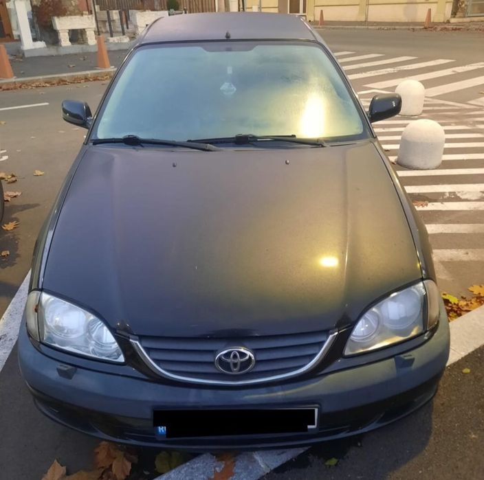 Toyota Avensis .