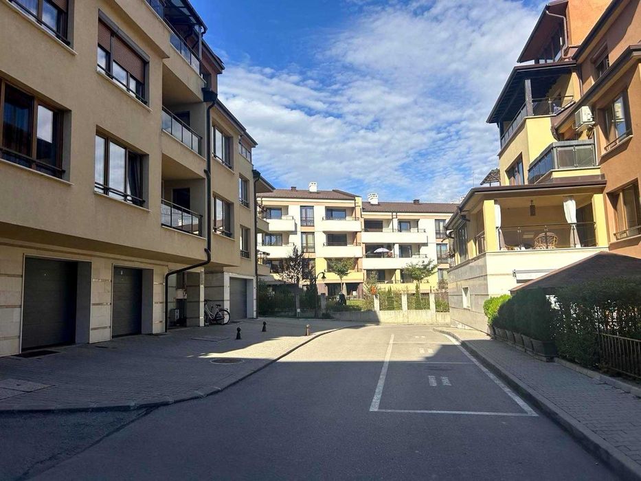 Дава се под наем Тристаен апартамент в София, Витоша - 114 кв.м за 930 € - Снимка #10