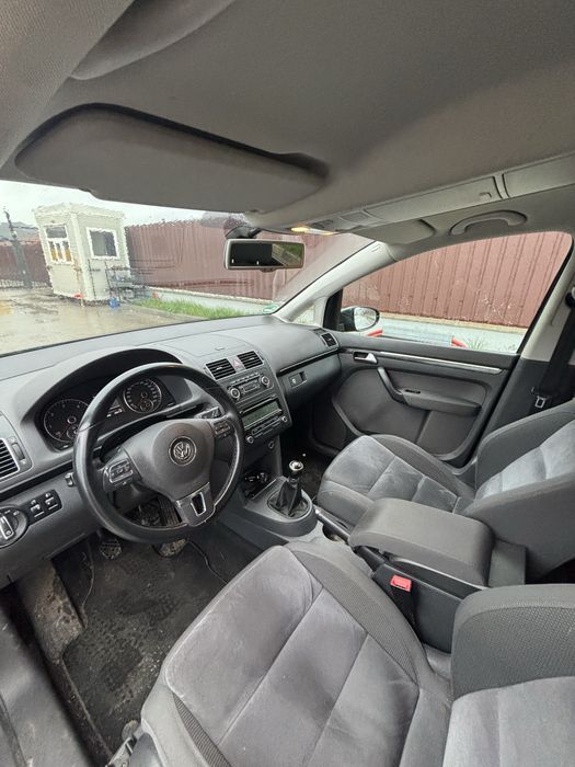 Volkswagen Touran 2011 2.0 diesel 7 locuri