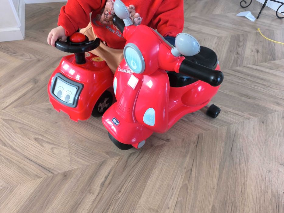 Scuter pentru copii Vespa Primavera 12m+, Chicco, 556x504mm