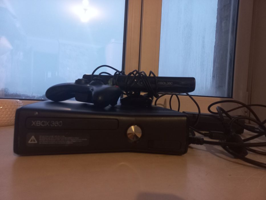 Продам xbox 360 прошитый