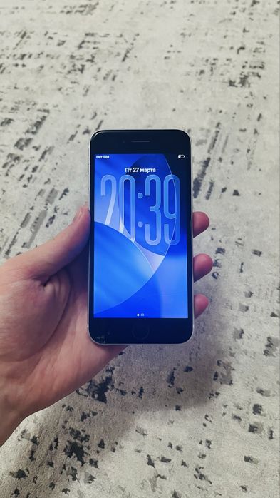 Айфон се 2, iphone se 2   64гб в хорошем состоянии