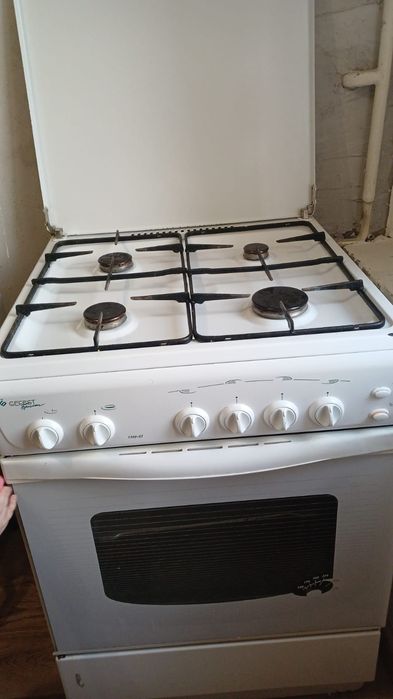 Продам газ духовку