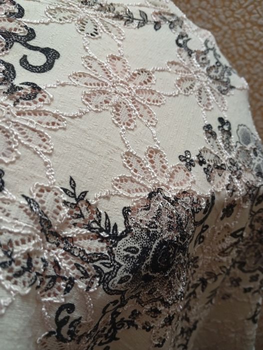 Продам женский летний костюм